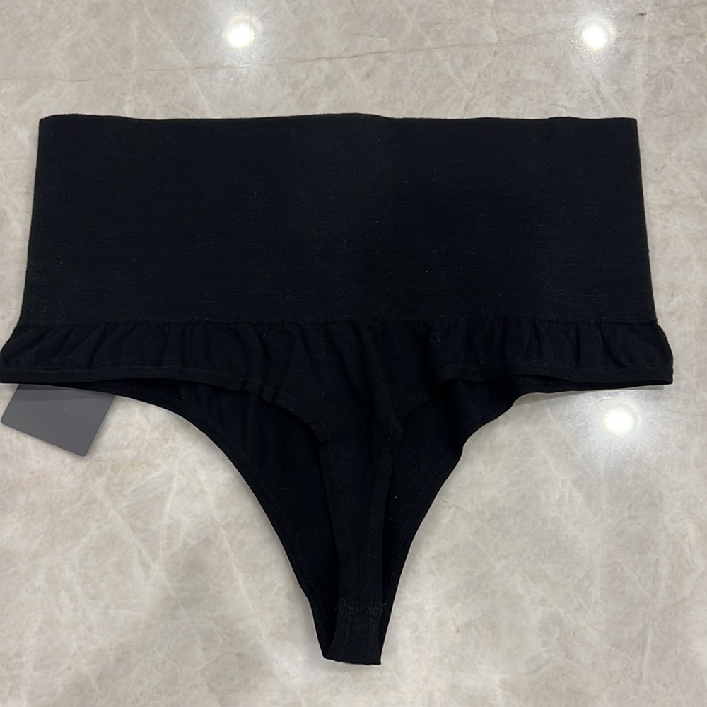 🆕 Yummie BY HEATHER THOMPSON thong - Picture 2 of 4